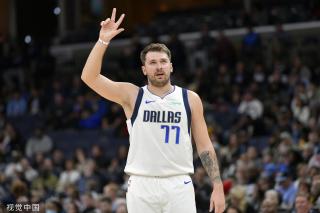 导致球队陷 导致球队陷