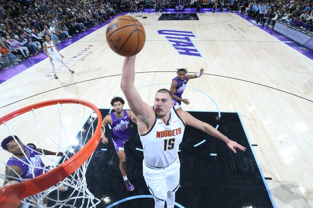 队友打得更 队友打得更