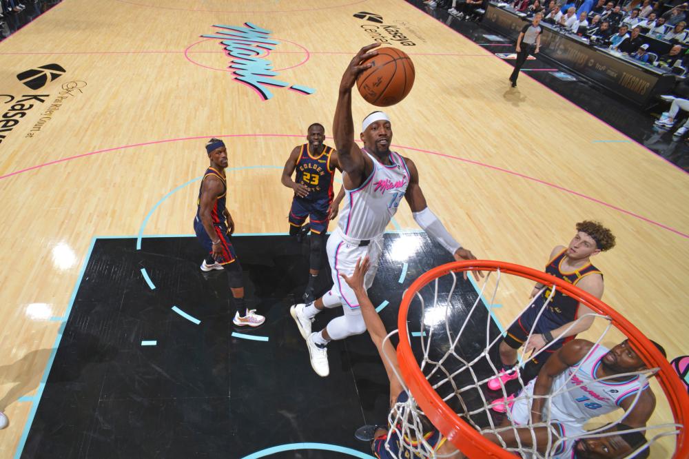 让周琦明显 让周琦明显