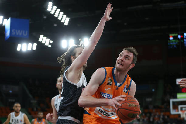 三分球和出 三分球和出